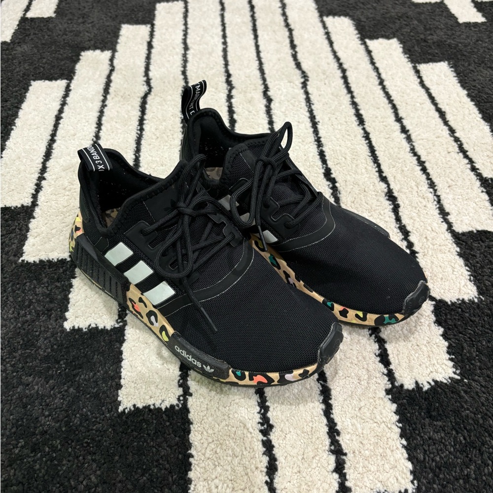 Women’s Adidas NMD R1